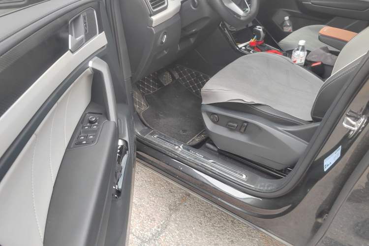 Used Volkswagen Tayron 2024 300TSI Two-Wheel-Drive Luxury Plus Advanced Version