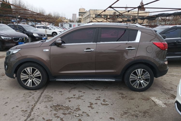 Used Kia Sportage R 2015 2.0L Automatic Two-Wheel Drive DLX Model Exterior 3