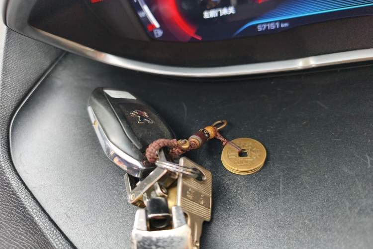 Used Peugeot 5008 2017 380THP 7-Seater Elite Edition