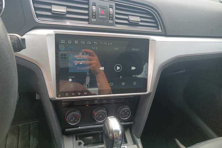 Used Volkswagen Lamando 2018 230TSI DSG Fashion Edition Audio And AC Panel