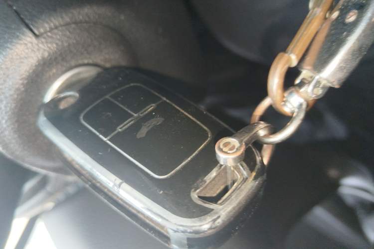 Used Chevrolet Trax 2016 1.4T Manual Two-Wheel Drive Comfort Version with Sunroof
