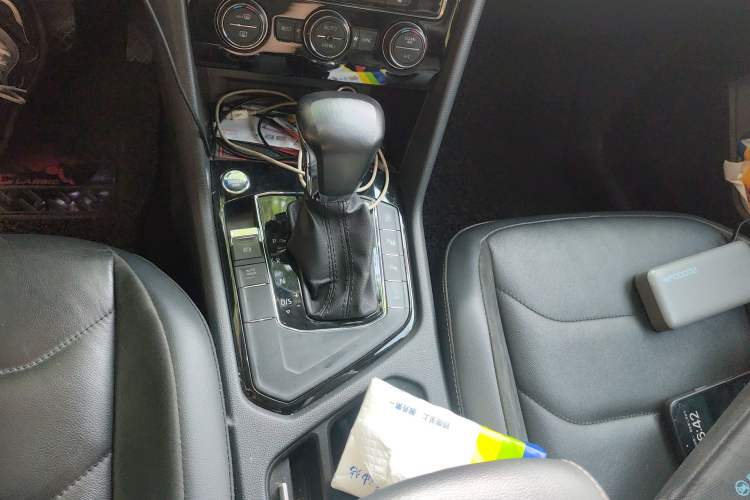 Used Volkswagen Tiguan L 2019 330TSI Automatic Two-Wheel Drive Smart Luxury Version China VI Standard