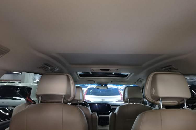 Used Buick GL8 2023 ES Lu Zun Comfort Model Headliner