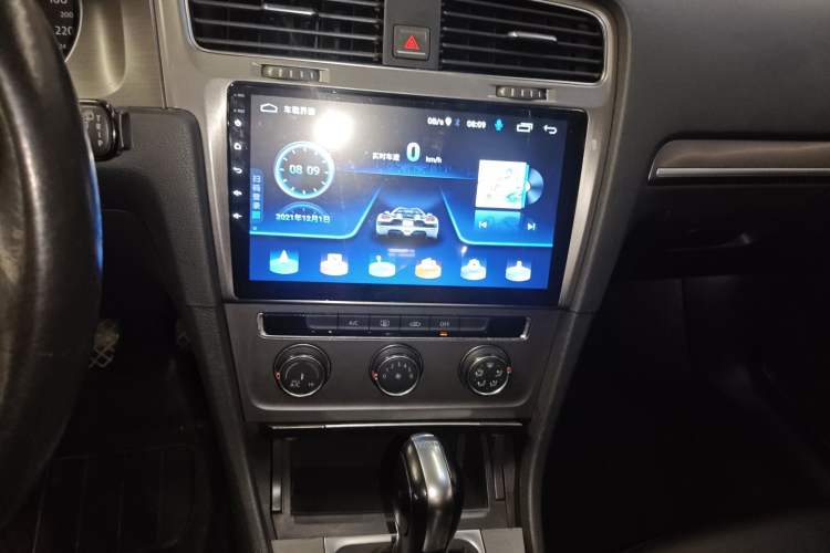 Used Volkswagen Golf 2016 230TSI Automatic Comfort Version
