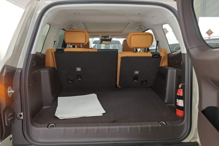 Used Tank 500 2023 3.0T Business Edition "Creation" Style 5 Seats Trunk