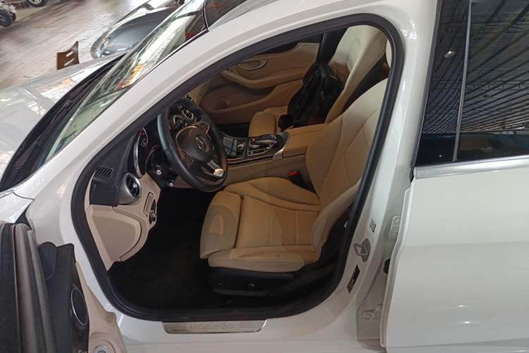 Used Mercedes-Benz C-Class 2015 C 200 station wagon