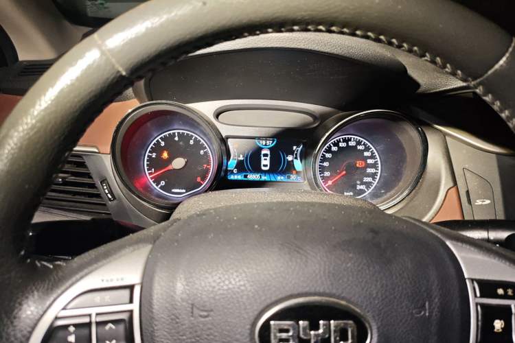 Used BYD G5 2014 1.5TI Manual Luxury Edition
