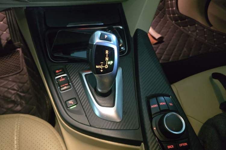 Used BMW 3 Series 2014 320Li Fashion Model Gear Lever