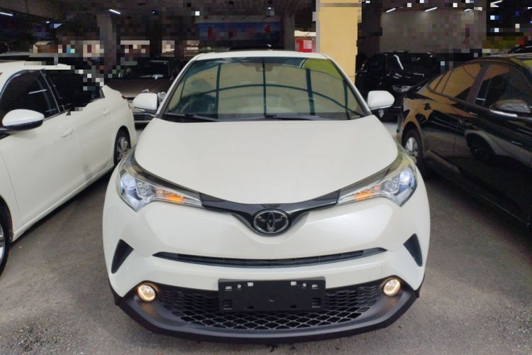 Used Toyota C-HR 2018 2.0L Leading with Sunroof China V Standard

