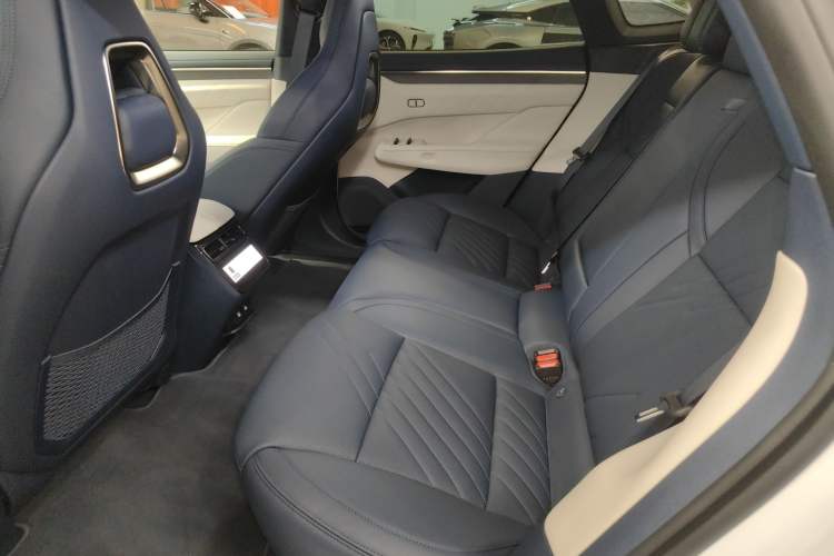 Used Zeekr 001 2025 YOU Edition 100 kWh All-Wheel Drive Left Rear Seat