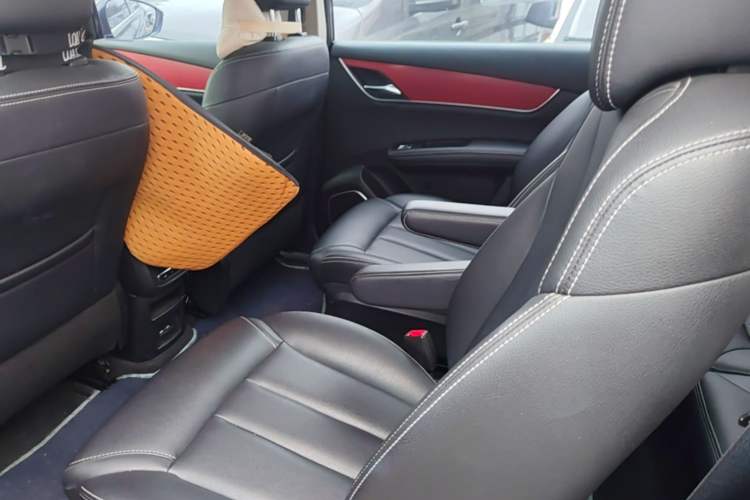 Used BYD Song MAX 2019 1.5T Manual Smart Connect Ruiyi Sunroof Model 6 Seats China VI Standard