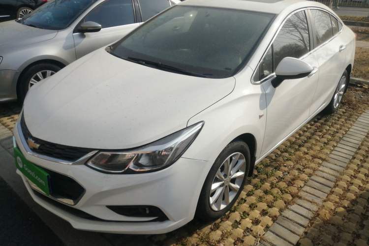 Used Chevrolet Cruze 2018 320 Automatic Pioneer Sunroof Edition