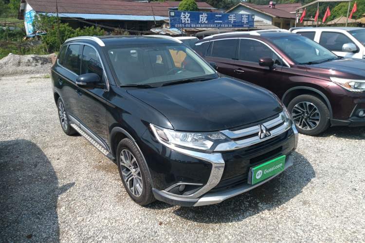 Used Mitsubishi Outlander 2018 2.0L Two-Wheel Drive Glory Edition 5 Seats