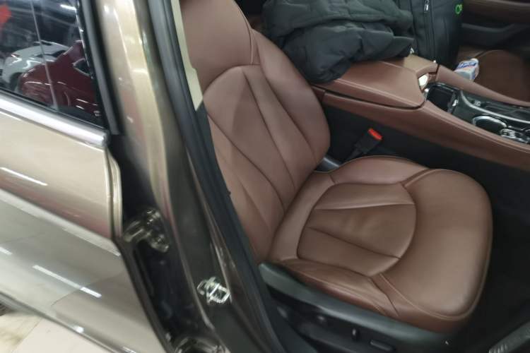 Used Buick Envision 2018 20T Two-Wheel Drive Luxury Model
