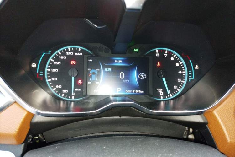 Used Soueast DX7 2015 1.5T Automatic Prestige Model