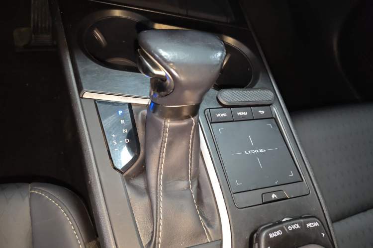 Used Lexus UX 2019 260h Explore-Cool Edition China VI Standard