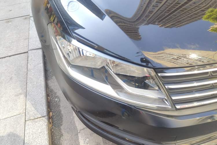 Used Volkswagen Lavida 2015 1.6L Automatic Fashion Edition