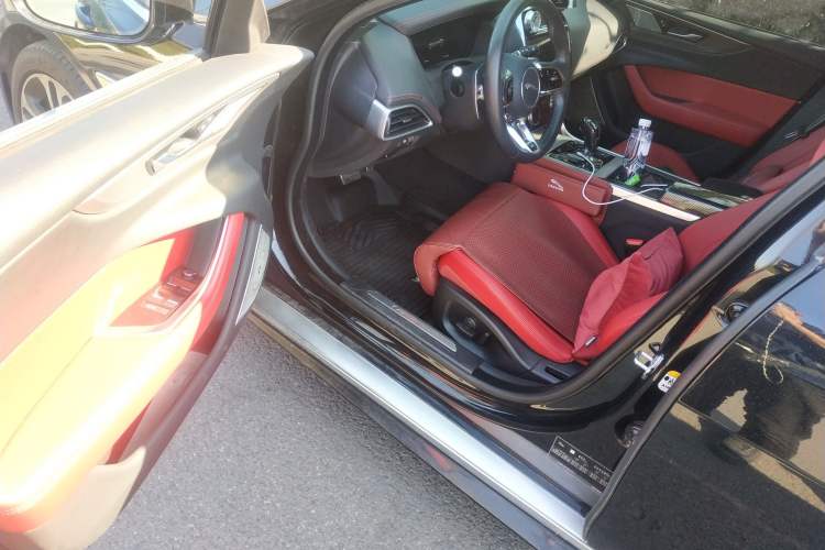 Used Jaguar XEL 2024 2.0T 250 PS R-DYNAMIC S Advanced Sport Edition Driver Seat