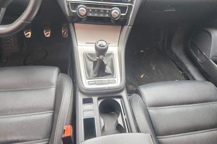 Used MG 6 2017 20T Manual Luxury Smart Connect Version China V Standard