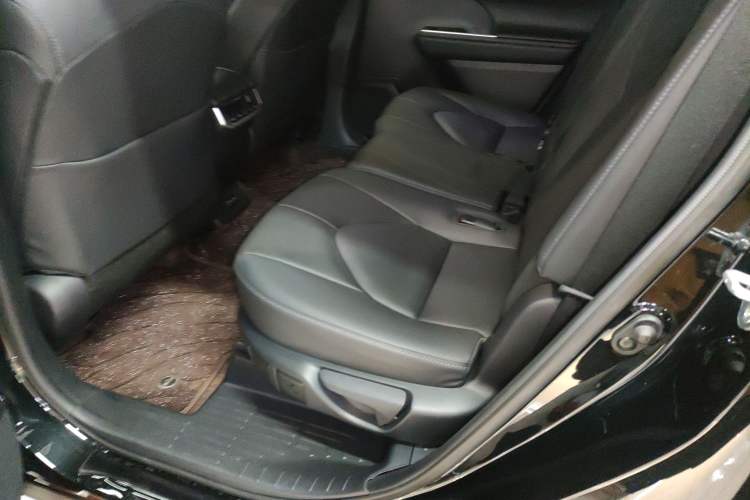 Used Toyota Highlander 2022 380T 4x4 Luxury Edition 7 Seats