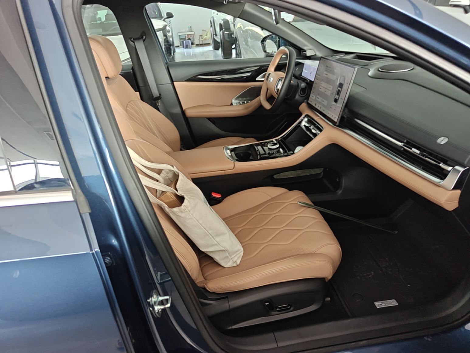 Geely Galaxy A7 2025 Model EM-i 150km Starship Edition — снимка 19