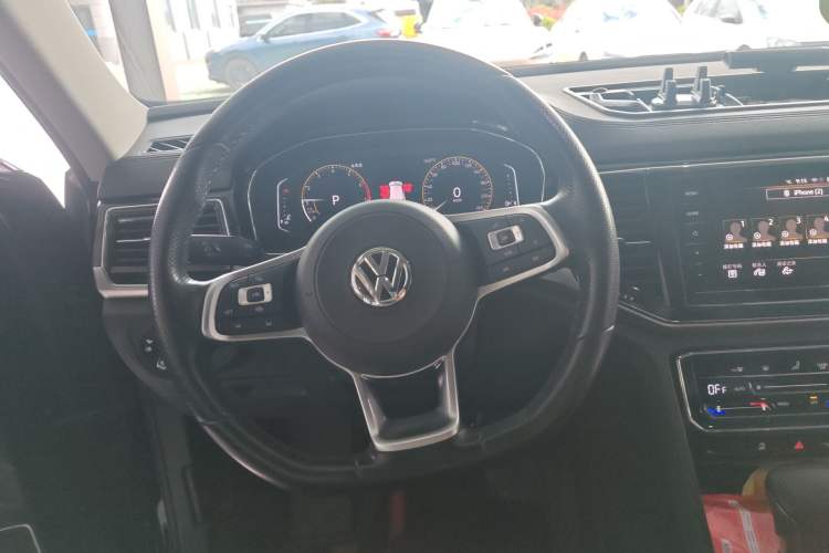 Used Volkswagen Teramont X 2020 330TSI Two-Wheel-Drive Luxury Edition Steering Wheel