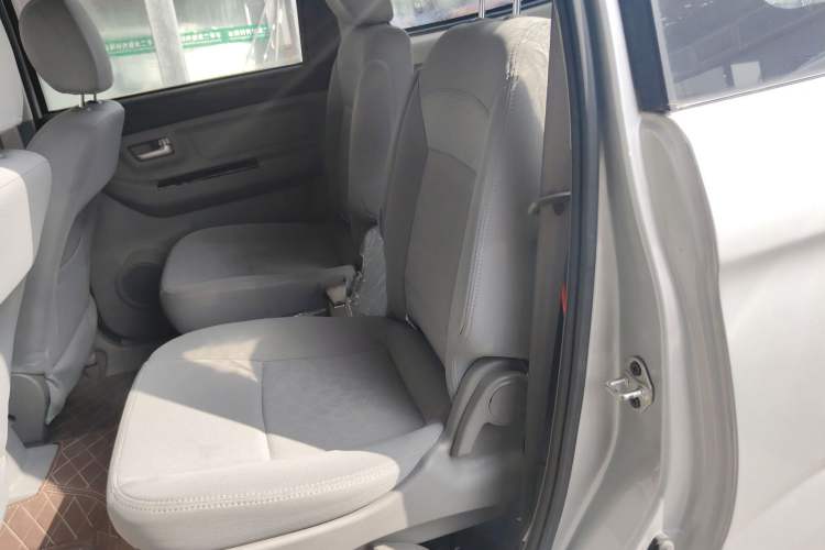 Used BAIC Weiwang M20 2014 1.5L practical type BJ415A Left Rear Seat