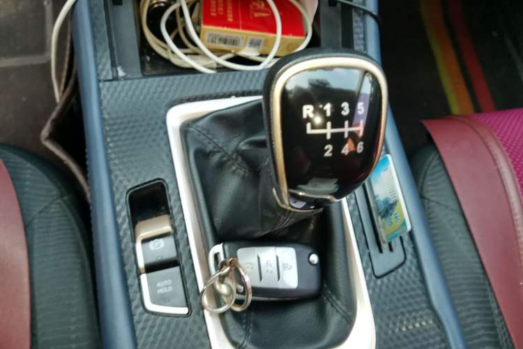 Used CHANGAN OSHAN COS1 2020 1.5T Manual Fashion Edition 7-Seater