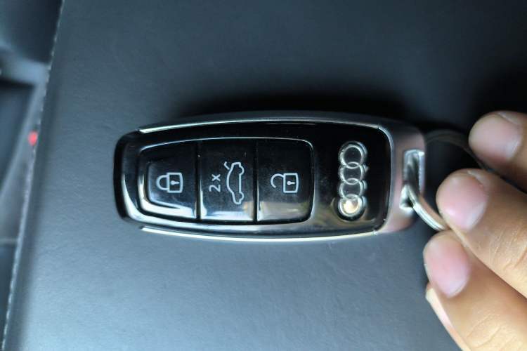 Used Audi e-tron 2019 55 quattro Technology Edition
