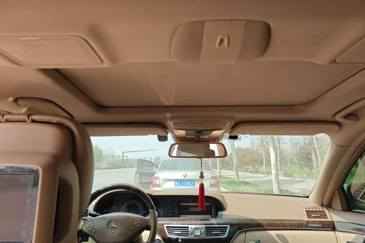 Used Mercedes-Benz S-Class 2012 S 300 L Business-Class Grand Edition Headliner