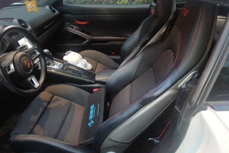 Used Porsche 718 2019 Cayman T 2.0T Left Rear Seat