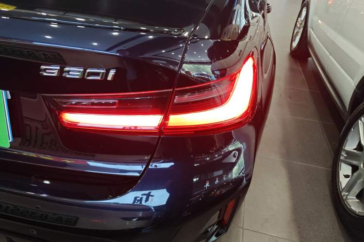 Used BMW 3 Series 2025 330i M Sport Night Edition Package
