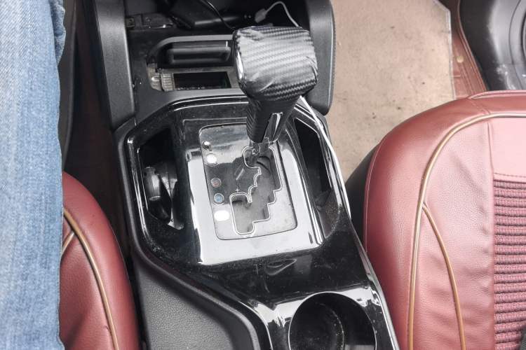 Used Geely Auto GX7 2015 Sports Edition 2.0L Automatic Prestige Model
