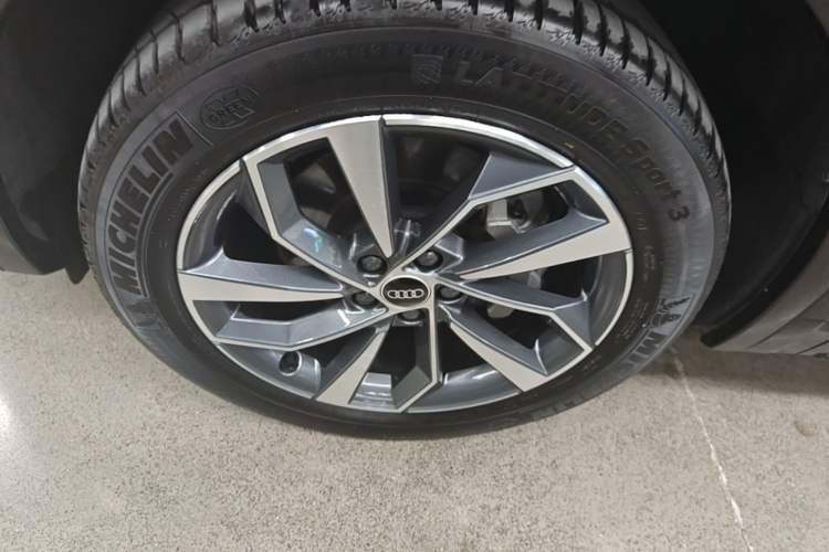 Used Audi Q5L 2023 40T Luxury Dynamic Model
