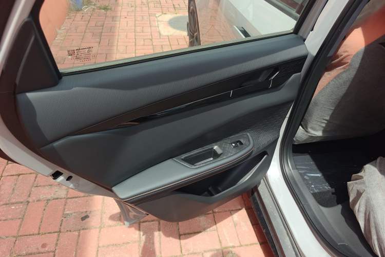 Used Changan UNI-V 2024 1.5T Prestige Sport Edition
