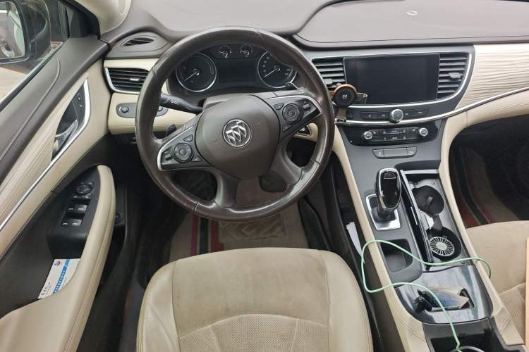 Used Buick LaCrosse 2018 30H Elite Edition