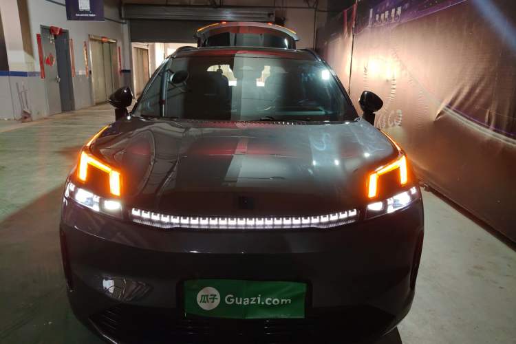 Used Lynk & Co 08 EM-P 2025 120km Long-Range Halo Front