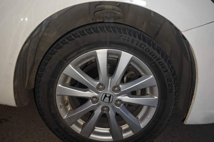 Used Honda Civic 2014 1.8L automatic comfort version Right Front Wheel Hub