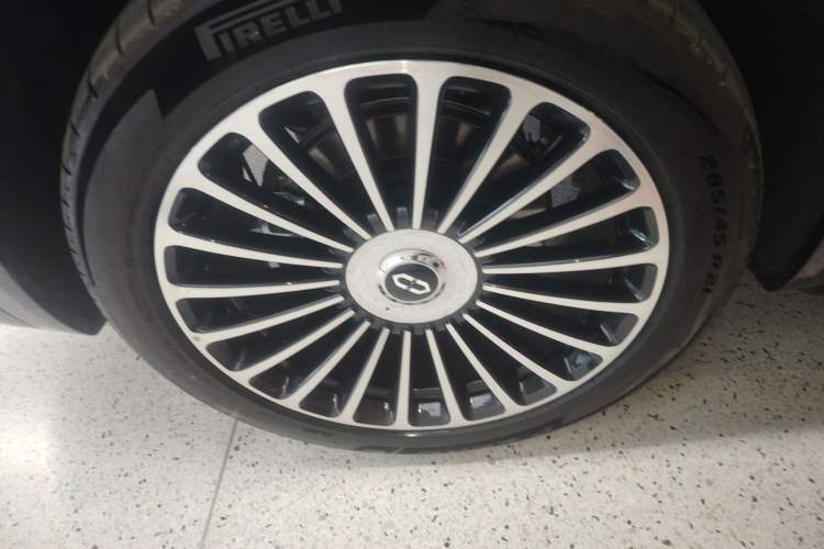 Used Hima AITO M8 2025 Extended-Range Ultra Version 53.4 kWh 5-Seater Edition