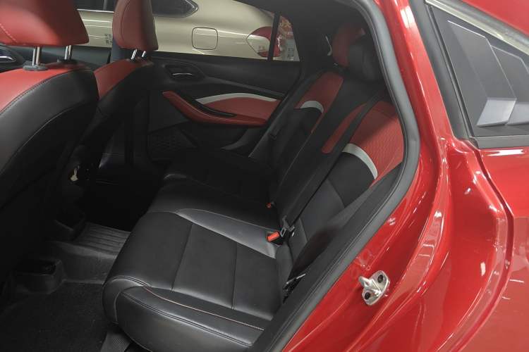 Used MG 5 2021 Revised Version 180 DVVT CVT Youth Luxury Edition Left Rear Seat