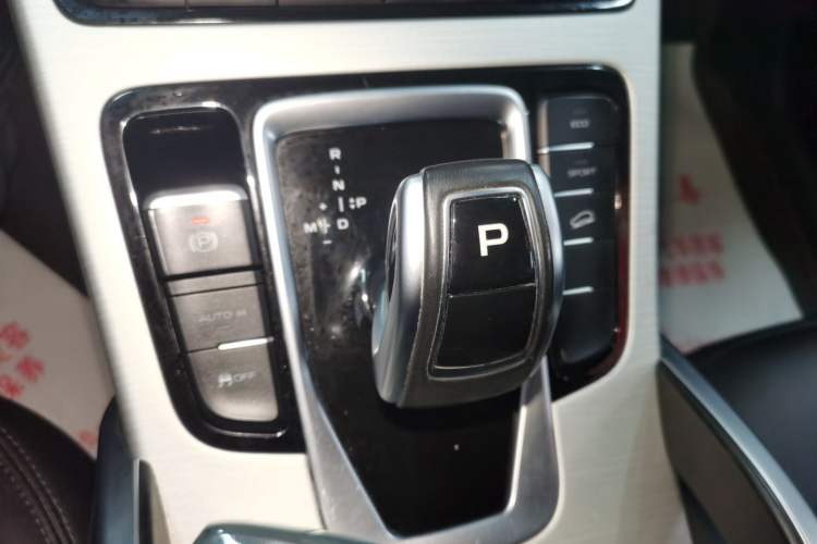 Used Geely Auto Emgrand X7 Sport 2020 1.8TD DCT Two-Wheel Drive Zhiya Model