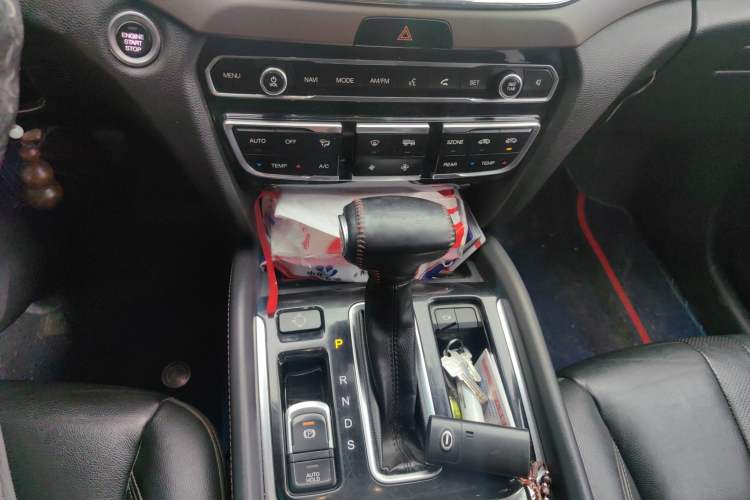 Used GAC Trumpchi GS8 2017 320T Two-Wheel Drive Luxury Smart Connectivity Version (7 Seats)