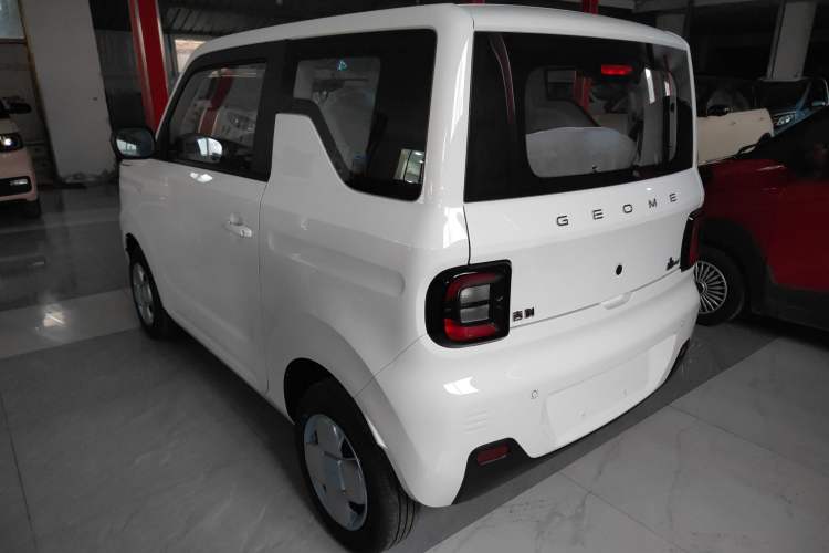 Used Geely Galaxy Panda 2024 Panda Mini 200km Endurance Bear
