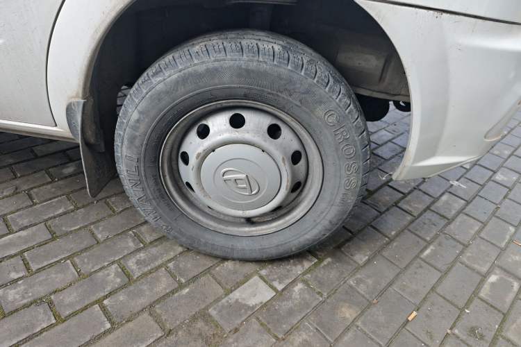 Used SAIC MAXUS Xintu V80 2021 2.0T Manual Classic Aoyuntong Short Wheelbase Mid-Roof 5/6-Seater