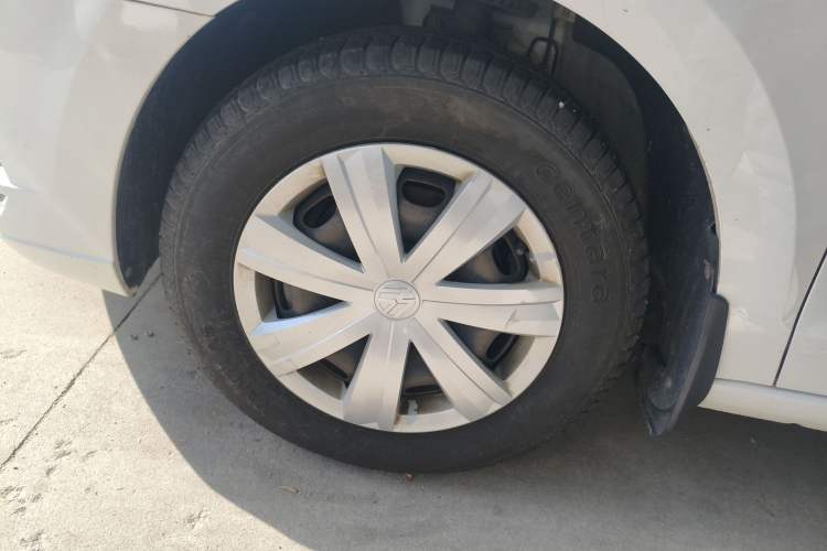 Used Volkswagen Jetta 2017 1.5L Automatic Fashion Model Exterior 4