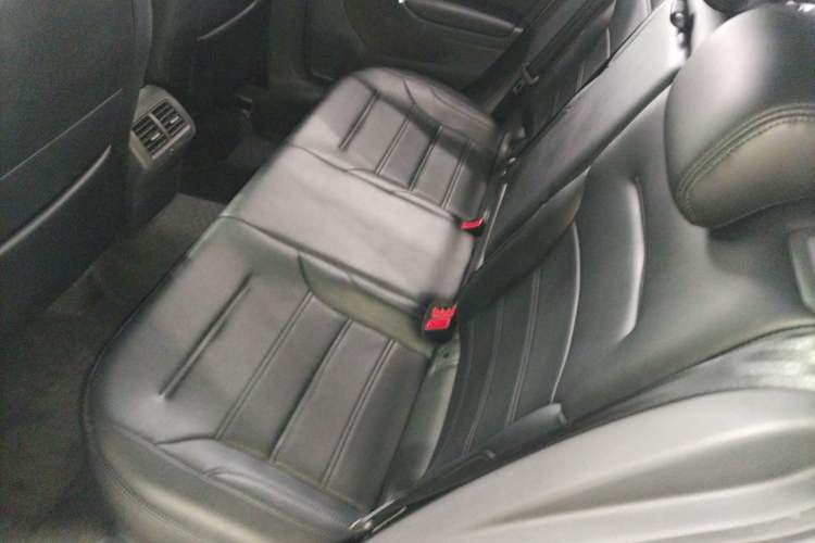 Used Volkswagen Golf 2017 230TSI Automatic Comfort Edition – Celebrating Milestone of One Million Units Left Rear Seat