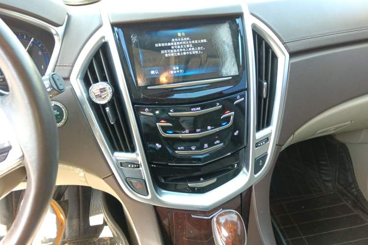 Used Cadillac SRX 2015 3.0L Elite Model
