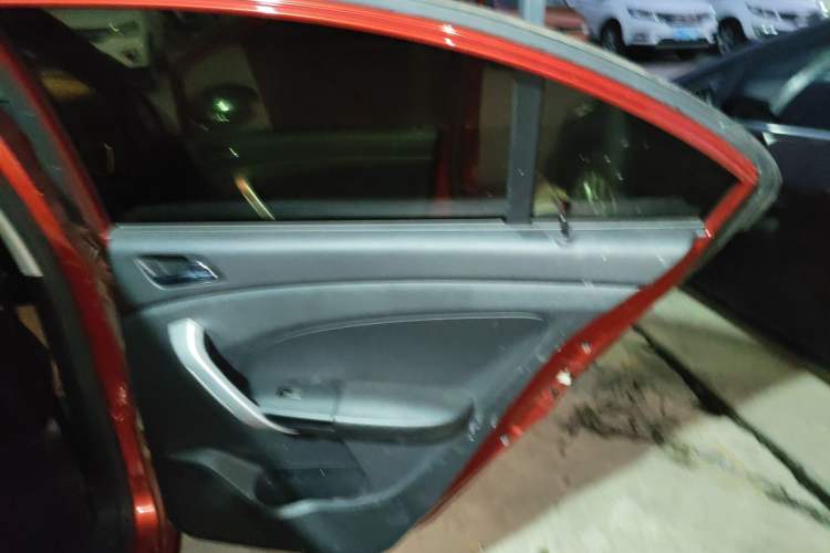 Used Cowin C3 2015 1.5L Manual Gold Diamond Edition