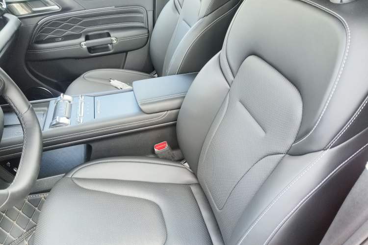 Used Tank 300 New Energy 2025 Hi4-T
