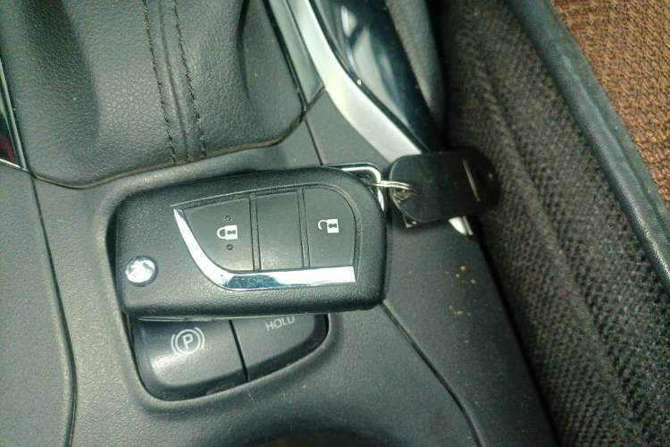 Used Toyota Corolla Cross 2023 2.0L Pioneer Edition
